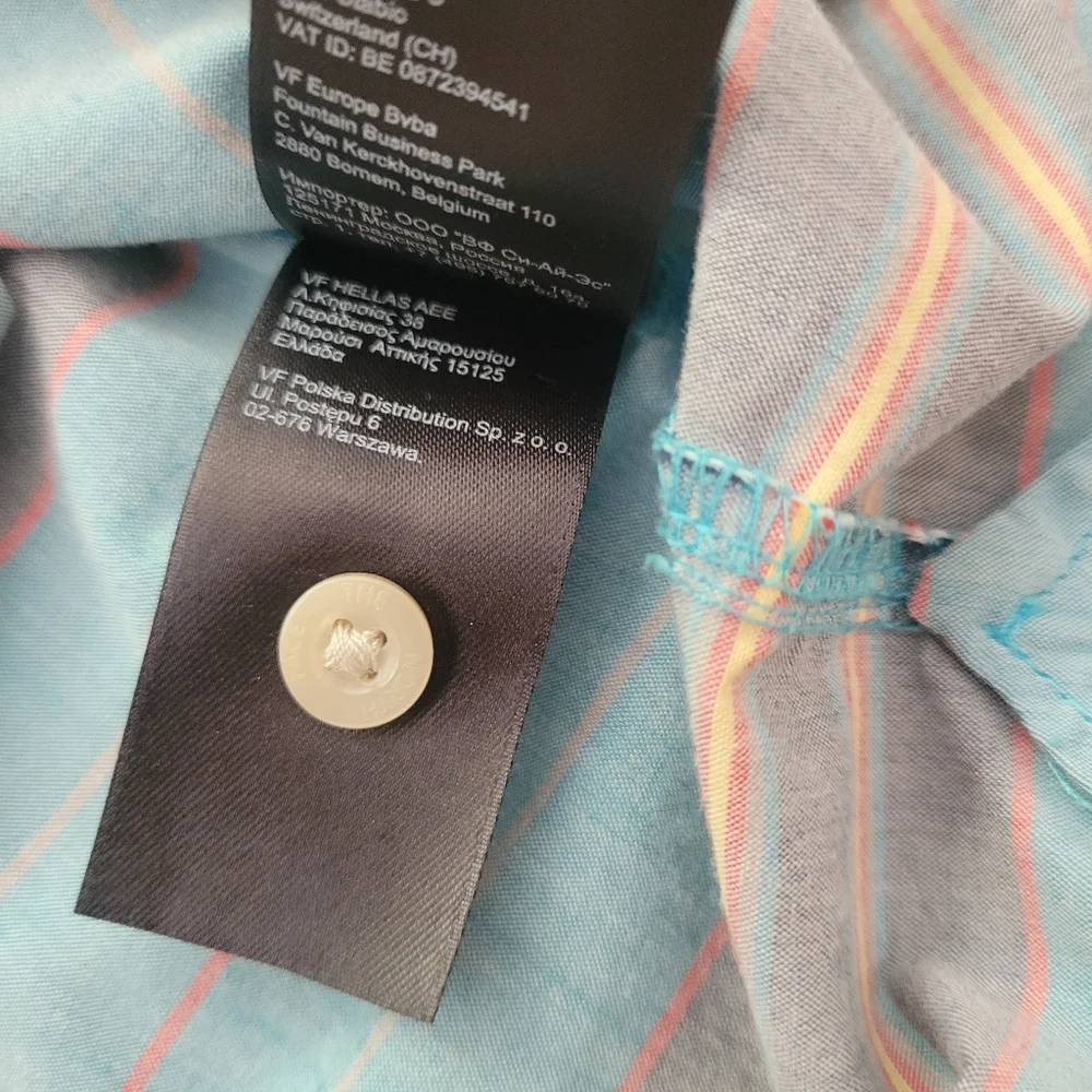 The North Face Chambray Pursuit Men's Medium‎ Short Sleeve Button Up Shirt Blue
